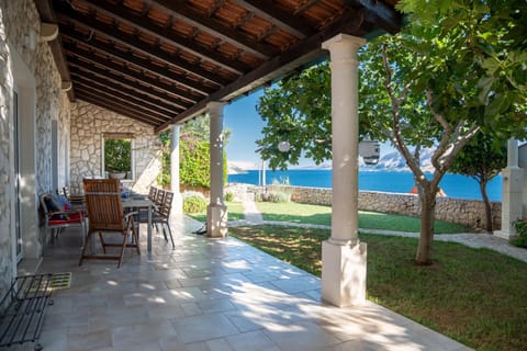 Patio, Balcony/Terrace, Seating area