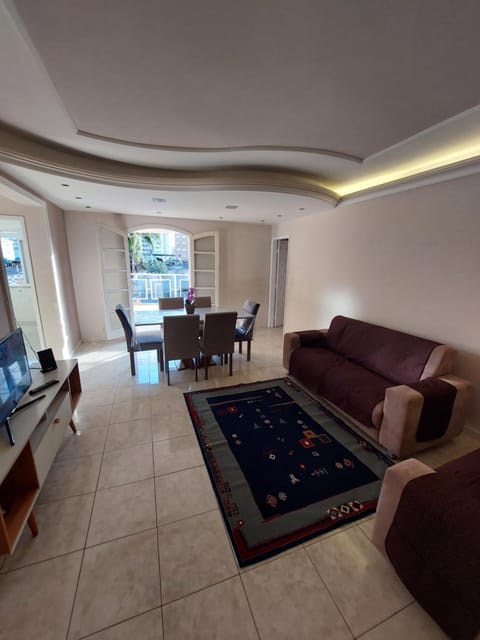 View (from property/room), Balcony/Terrace, Living room, Seating area, Dining area