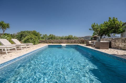 villa Nefeli Villa in Crete