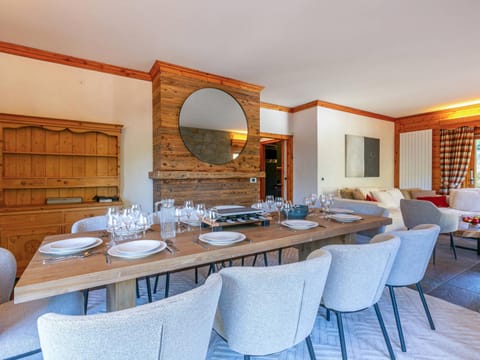 Appartement spacieux avec sauna, cheminée, wifi et garage - Val d'Isère - FR-1-694-336 Apartment in Val dIsere