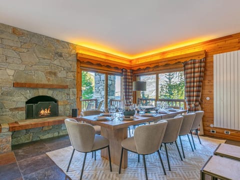 Appartement spacieux avec sauna, cheminée, wifi et garage - Val d'Isère - FR-1-694-336 Apartment in Val dIsere