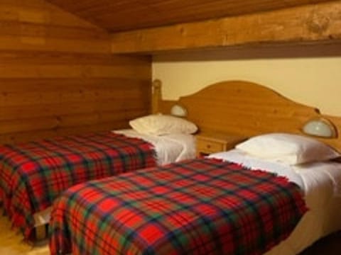 Grand appartement 5 chambres - Proche centre, balcon sud, Wi-Fi et parking inclus - FR-1-671-251 Apartment in Les Gets