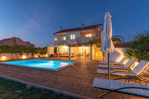 Garden view, sunbed