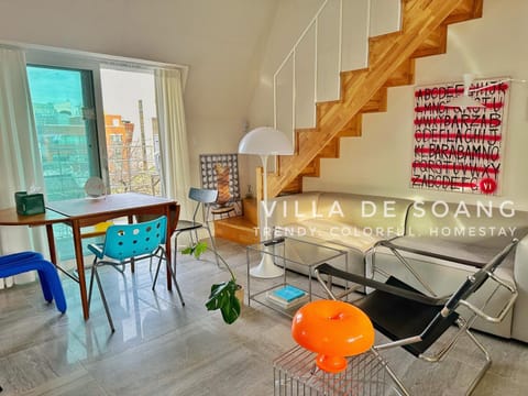 Living room, Seating area, Text overlay