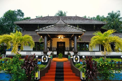 Property building, Facade/entrance, Day
