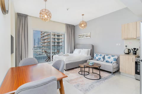 Bed, Photo of the whole room, Seating area