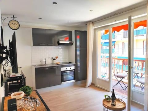 Magnifique appartement -2min gare 5min plage Apartment in Antibes