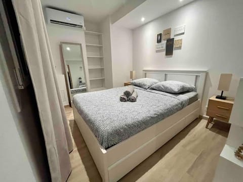 Magnifique appartement -2min gare 5min plage Apartment in Antibes