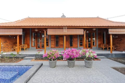 Garvi Villa Villa in Abang