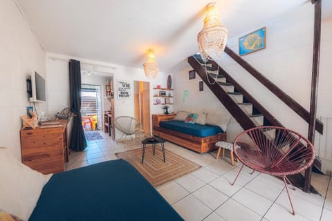 TV and multimedia, Living room, Photo of the whole room, Seating area