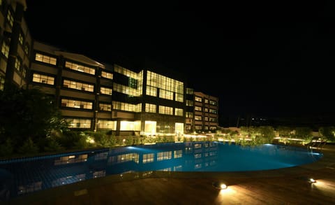 Swimming pool, Swimming pool