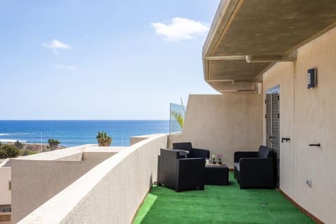 Natural landscape, View (from property/room), Balcony/Terrace, Sea view