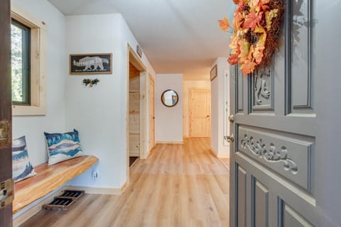 Arnold Cabin Near Calaveras Big Trees State Park! Cabin in Dorrington