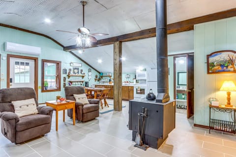 Bunkhouse-Style Studio in Elkins Near ATV Trails! Apartment in Arkansas