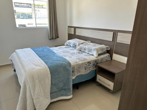 Bedroom, Street view, fireplace, locker