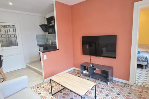 TV and multimedia, Living room, Dining area