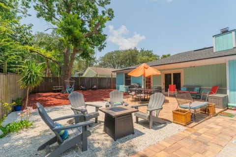 Saltwater Oasis - Large Pool House in Jacksonville Beach