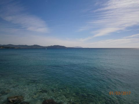 Clos des plages studio avec parking privatif Apartment in La Ciotat