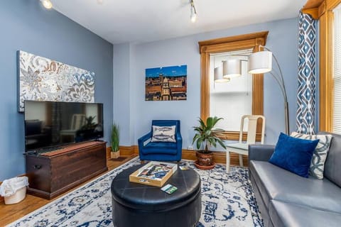 The Dubuque House - Historic Downtown Location! House in Dubuque