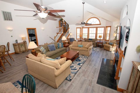 Oceanside, Private Pool, Rec Room, Vllyball, PI157, Vintage Pine House in Corolla