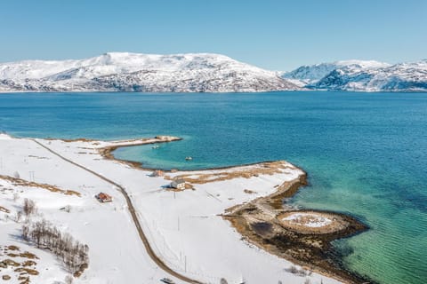 Day, Natural landscape, Beach, Mountain view, Sea view