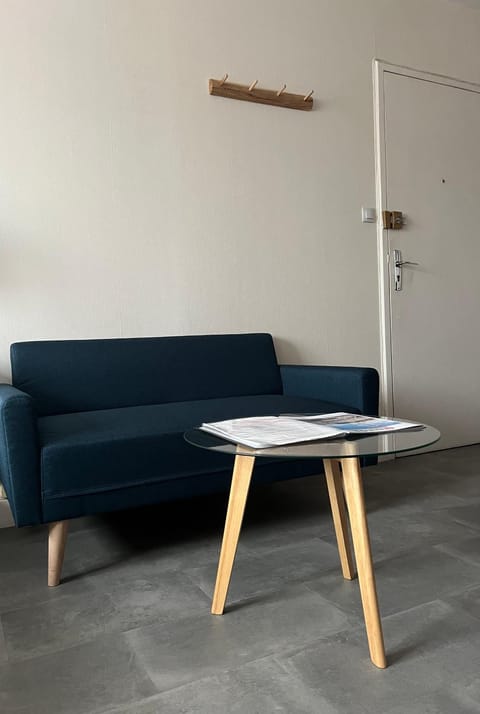 Joli studio avec parking privé, bien situé Apartment in Moulins