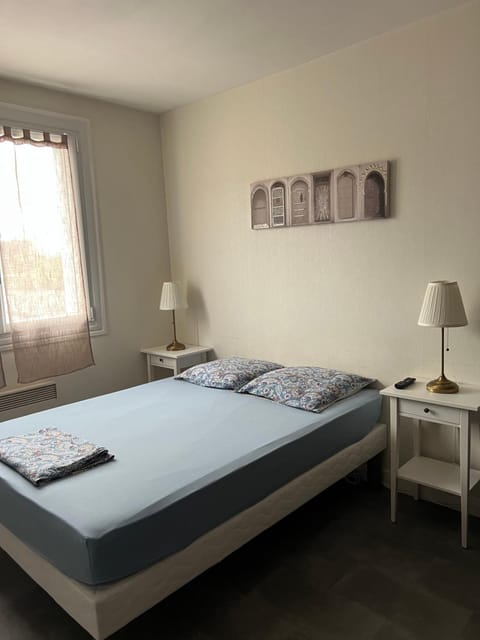 Joli studio avec parking privé, bien situé Apartment in Moulins