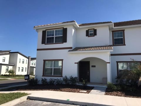 Private Pool Townhome at Storey Lake Resort House in Kissimmee