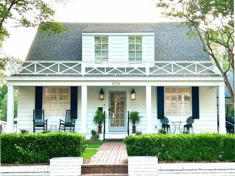 The Eakes House on South 8th House in Oxford