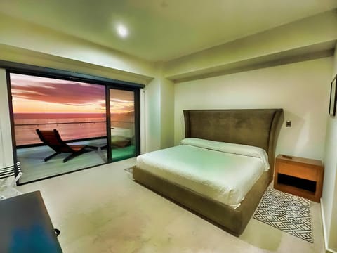 Bed, Balcony/Terrace, Photo of the whole room, Bedroom