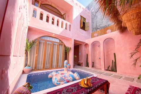 Property building, Swimming pool