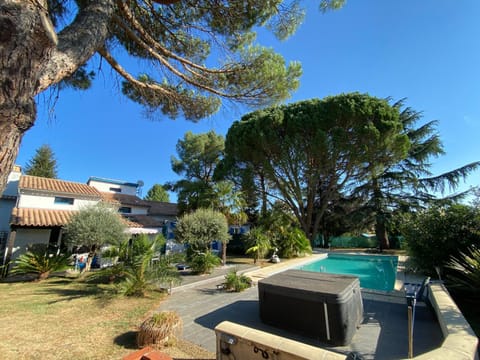 Garden, Spa and wellness centre/facilities, Swimming pool