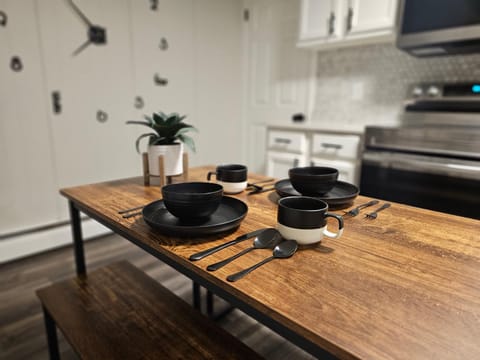 Rocky Mountain Haven-Modern 2BD, 1BA Basement Retreat in Lakewood Apartment in Lakewood