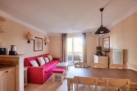 Bed, Living room, fireplace, kitchen