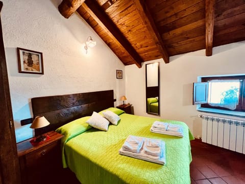 Agriturismo Montagna Verde Apella Apartment in Province of Massa and Carrara