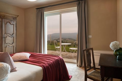 Bed, Natural landscape, Seating area, Bedroom, Mountain view