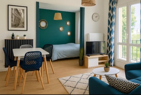 Living room, Bedroom