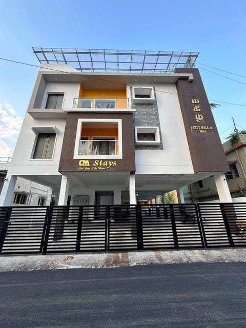 Property building, Day