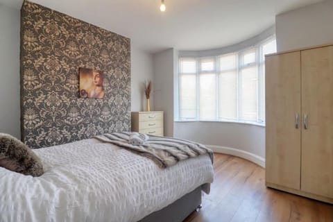 Highfield House cosy 4 bedroom House in Scunthorpe