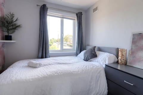 Highfield House cosy 4 bedroom House in Scunthorpe