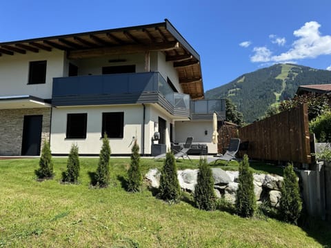 Property building, Spring, Garden