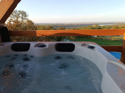 Hot Tub, View (from property/room), Balcony/Terrace, Swimming pool