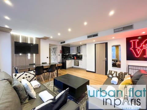 Urban Flat 129 - Art Love Champs-Elysees Apartment in Paris