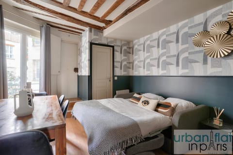 02 - Pretty 4BDR Flat in Paris Apartment in Paris