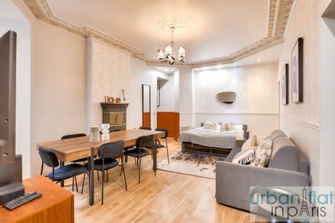 Urban Flat 57 - Luxury 4BDR Parisian Flat in Paris Apartment in Paris
