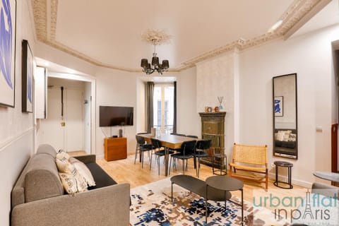 Urban Flat 57 - Luxury 4BDR Parisian Flat in Paris Apartment in Paris