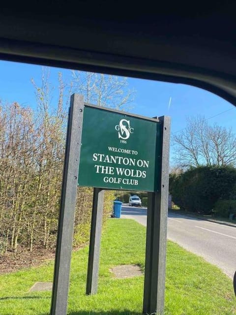 Spacious lovely 3 Bed House in Keyworth Nottingham suit CONTRACTORS OR FAMILY House in England