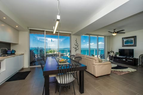Living room, Dining area, Sea view