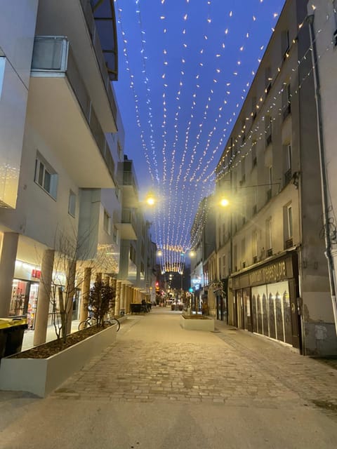 Neighbourhood, City view, Street view