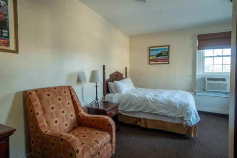 Bed, Seating area, Bedroom